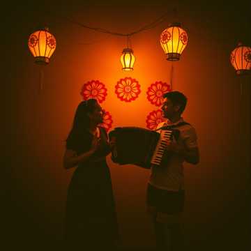 Cover art for Opt Frați La Mama by Livia Urucu