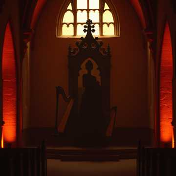 Cover art for Reine des Cloîtres by Jipė Coutanceau