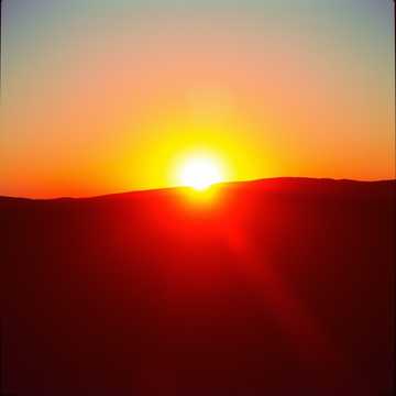 Cover art for Happy Evening (V2) by VirtualMusic2